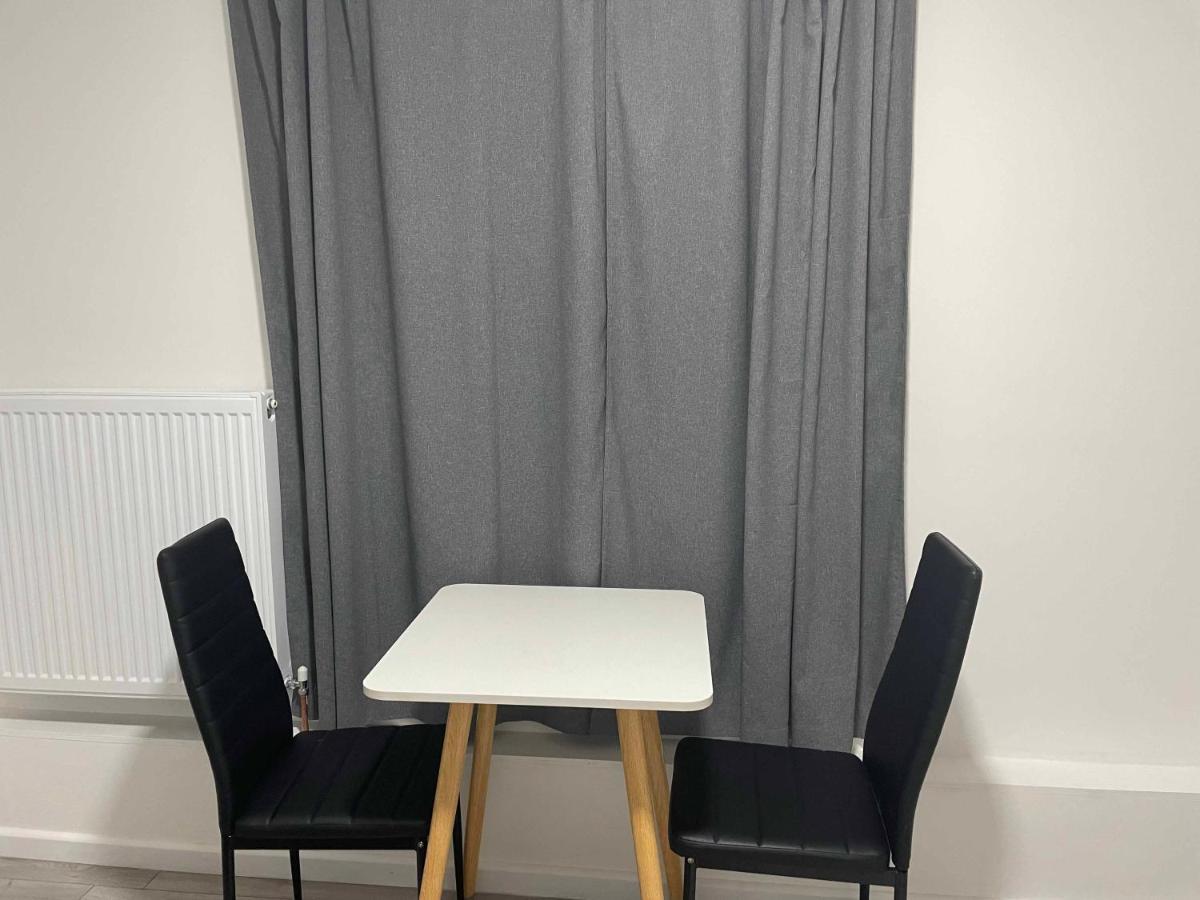Studio Flat Private Bathroom Wc And Kitchenette London Eksteriør bilde
